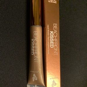Beachfront Kissed Liquid Eyeshadow